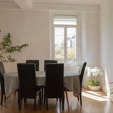 Cholet, En Centre-ville Et Spacieux Апартаменты